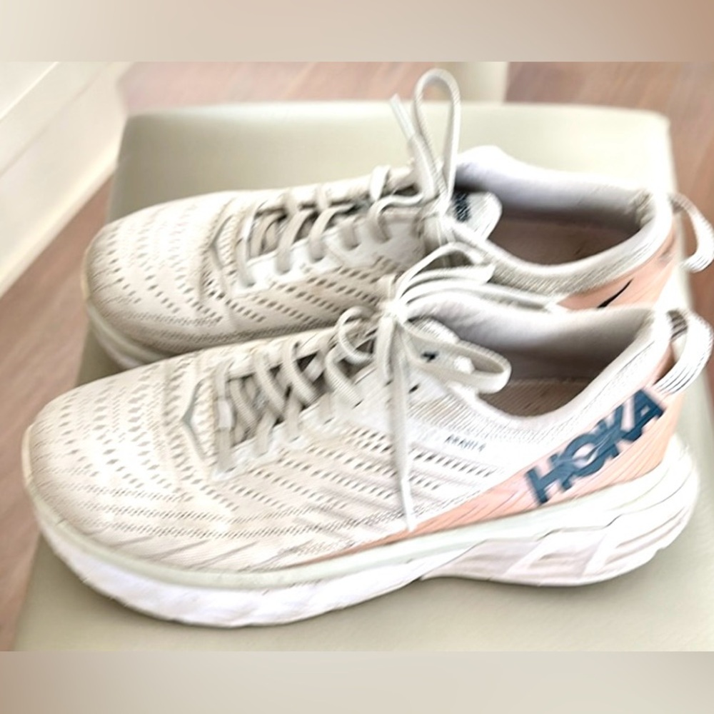 Hoka One sneakers grey off white & pink super comfy tennis shoes sz 7.5 comfort